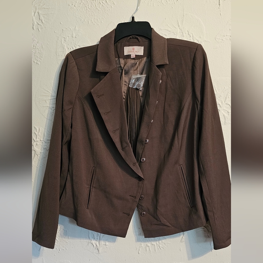 Laurie Felt Back Pleat Taupe Blazer NWT Size 8